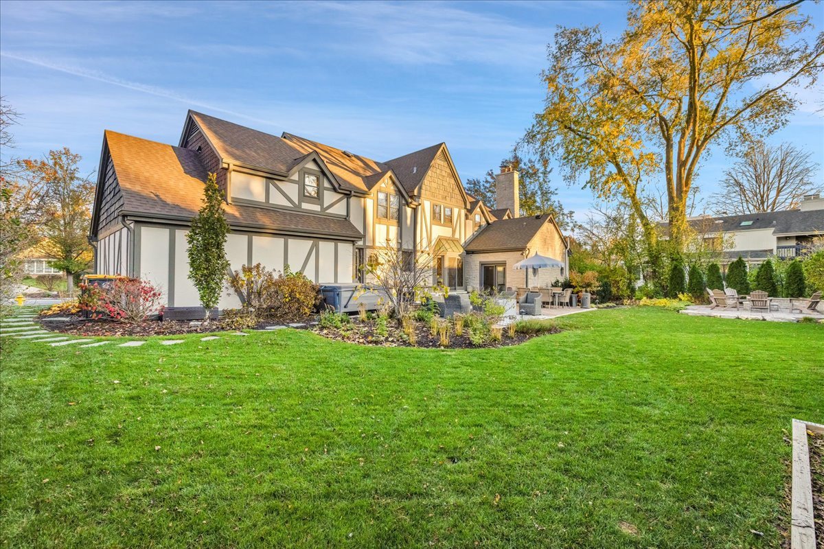 1S780 Country Club Lane