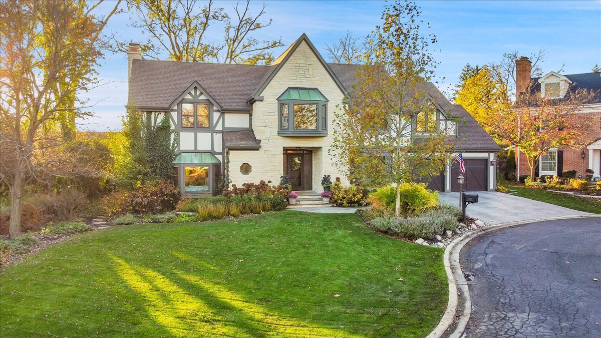 1S780 Country Club Lane