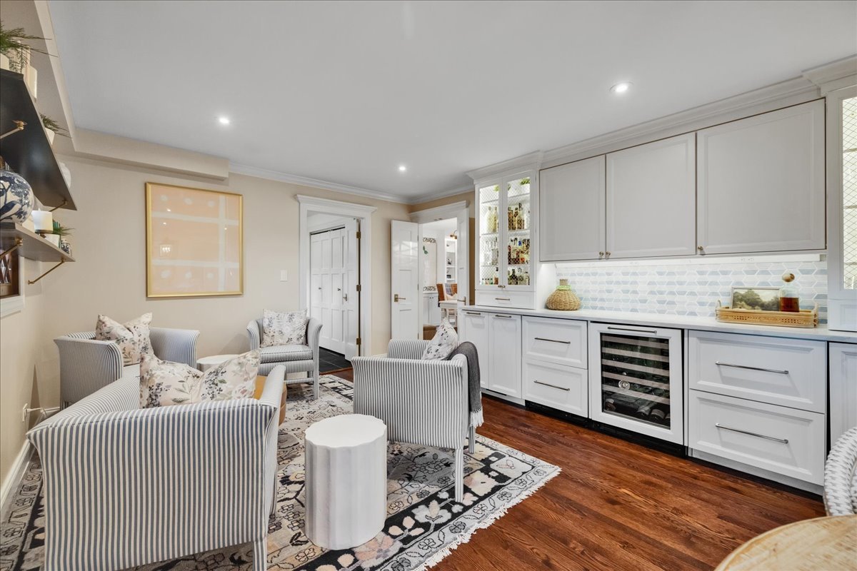 1S780 Country Club Lane