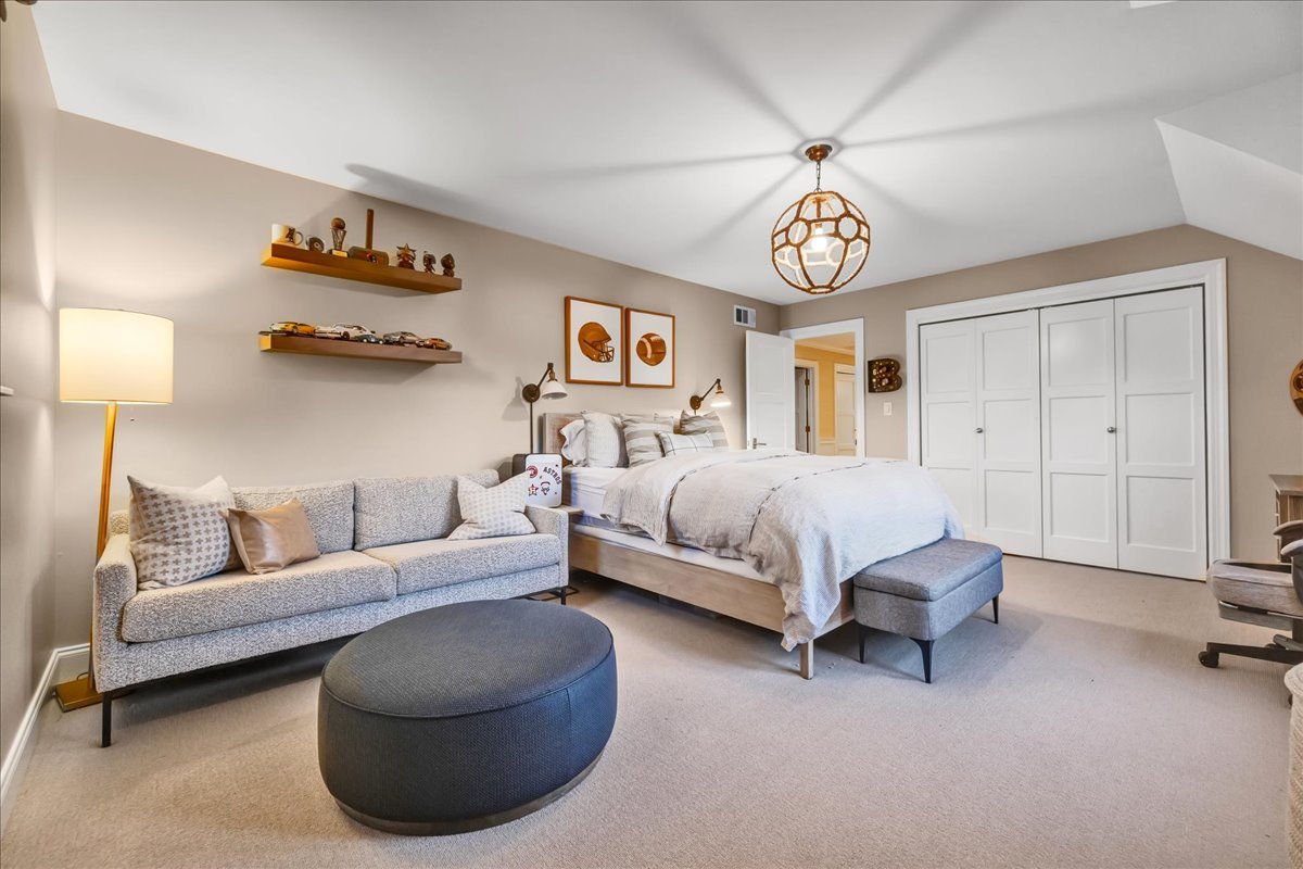 1S780 Country Club Lane