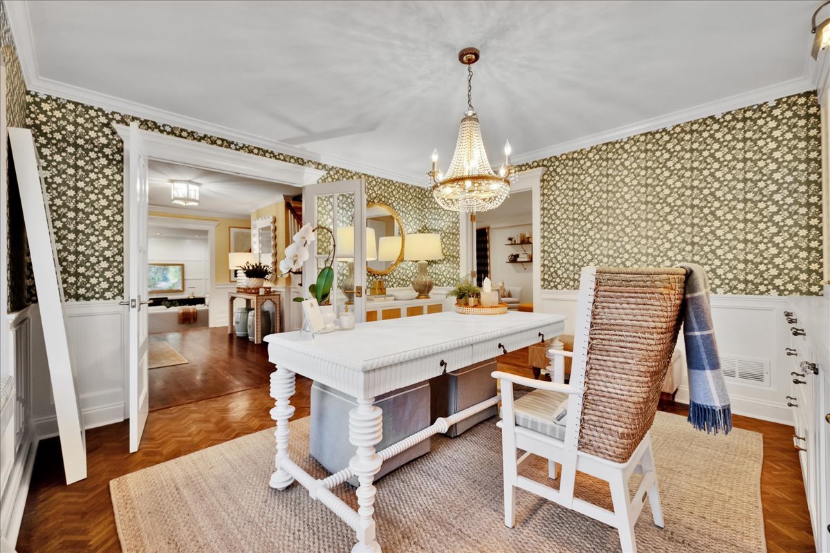 1S780 Country Club Lane