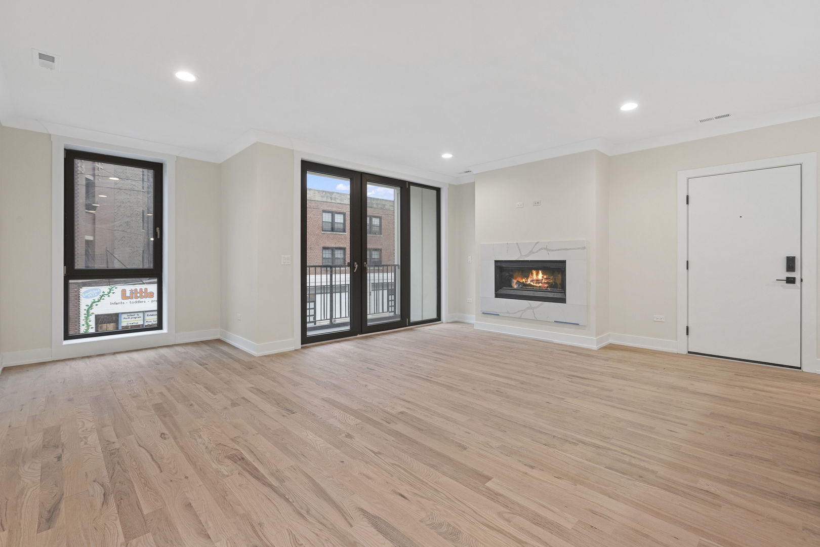 5015 N Lincoln Avenue Unit: 1S