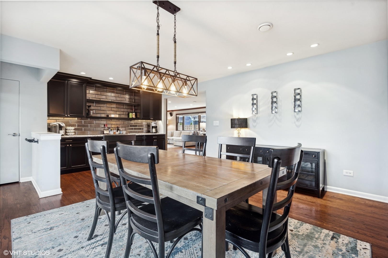 210 W Van Buren Street