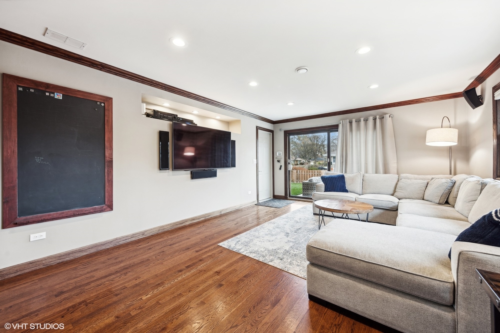 210 W Van Buren Street