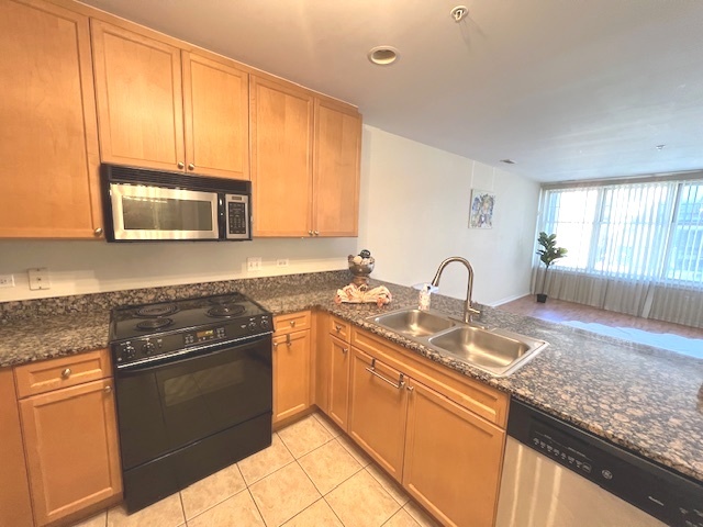 125 N Euclid Avenue Unit: 305