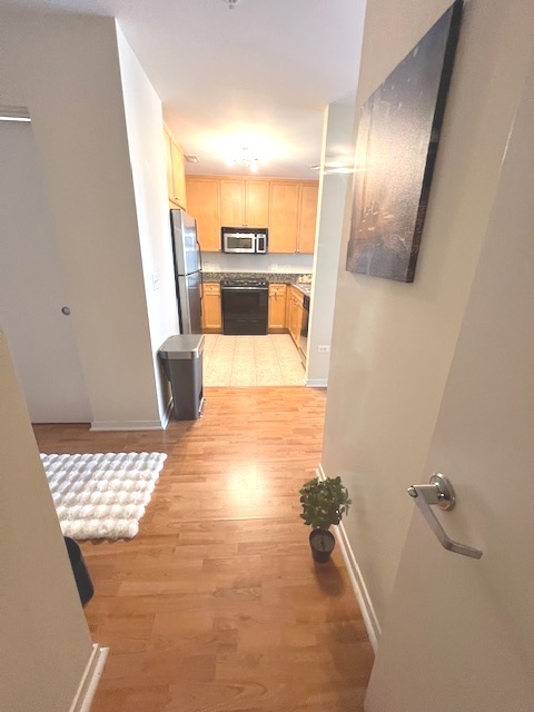 125 N Euclid Avenue Unit: 305