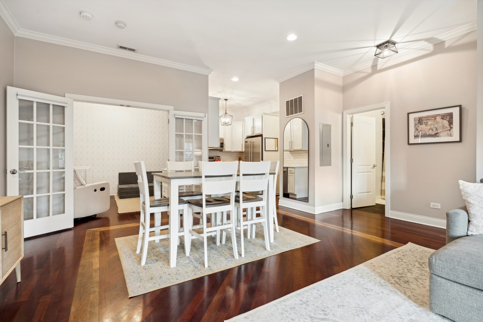 2130 W Belmont Avenue Unit: 4D