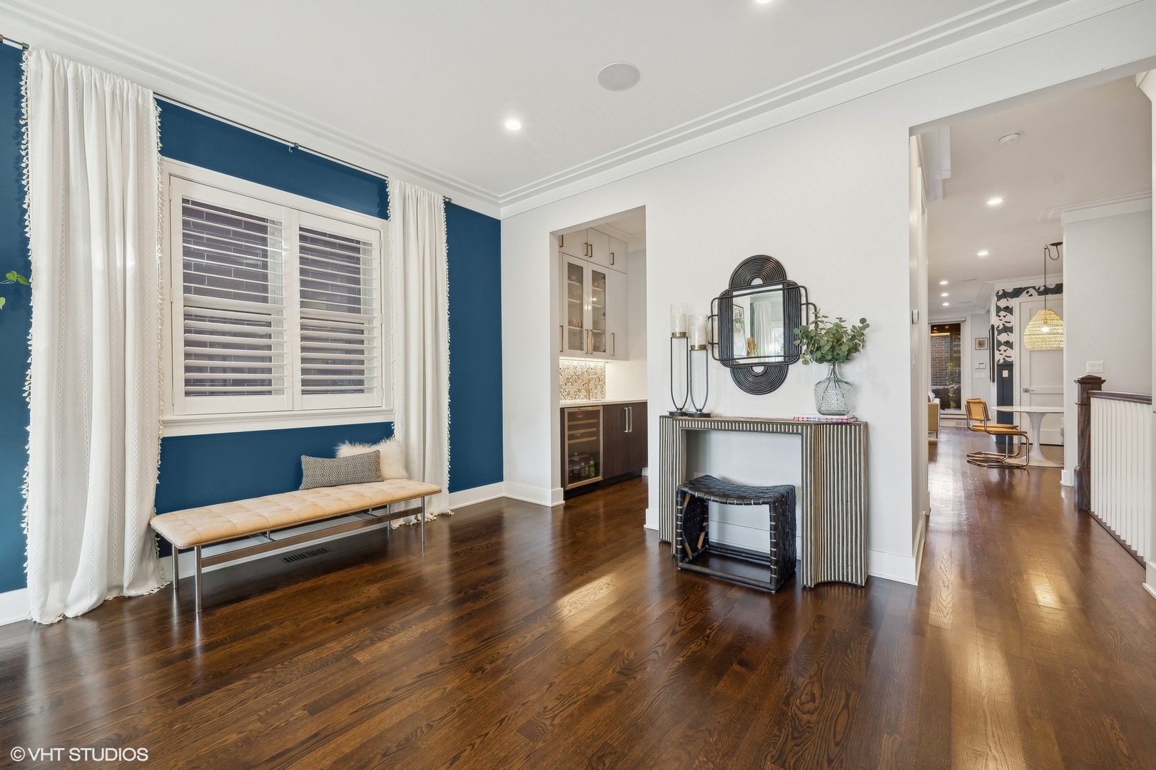 1228 W MELROSE Street Unit: 1