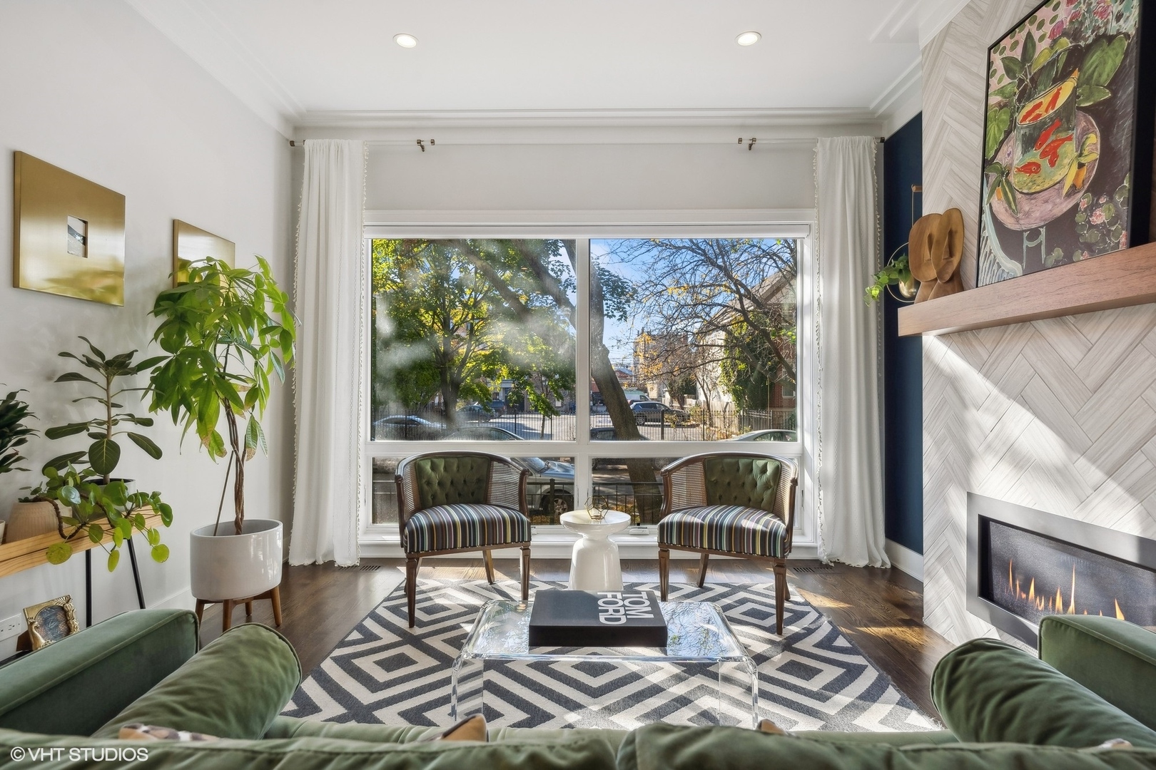 1228 W MELROSE Street Unit: 1