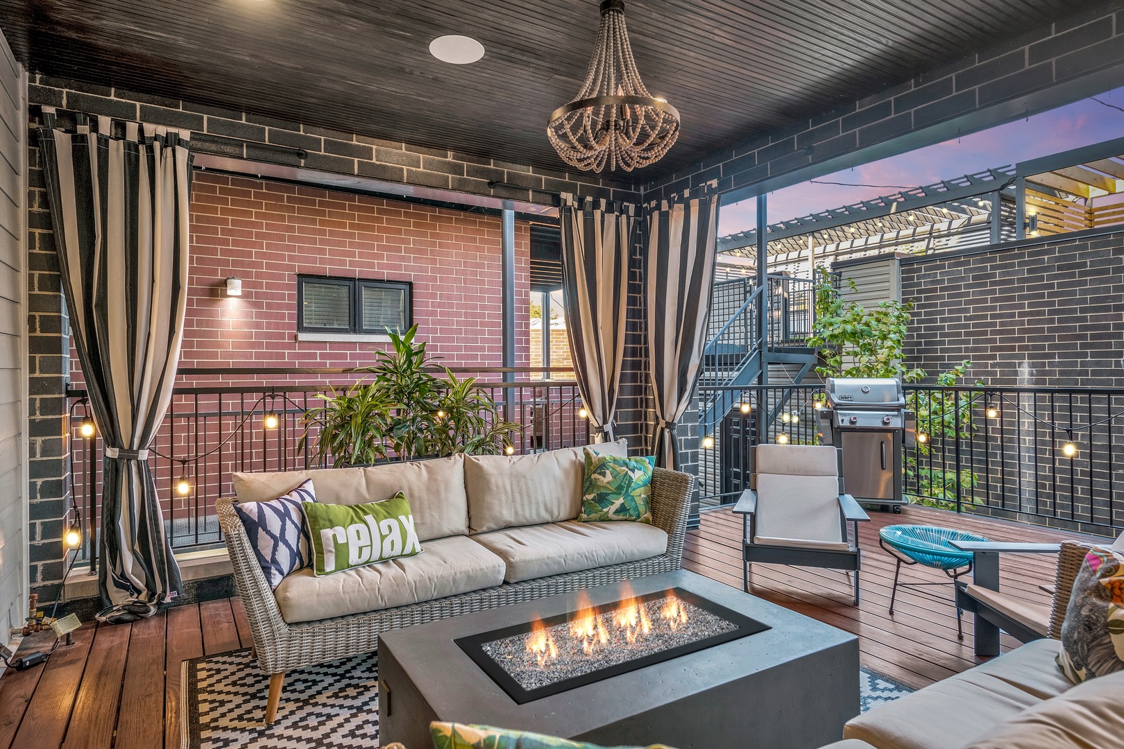 1228 W MELROSE Street Unit: 1