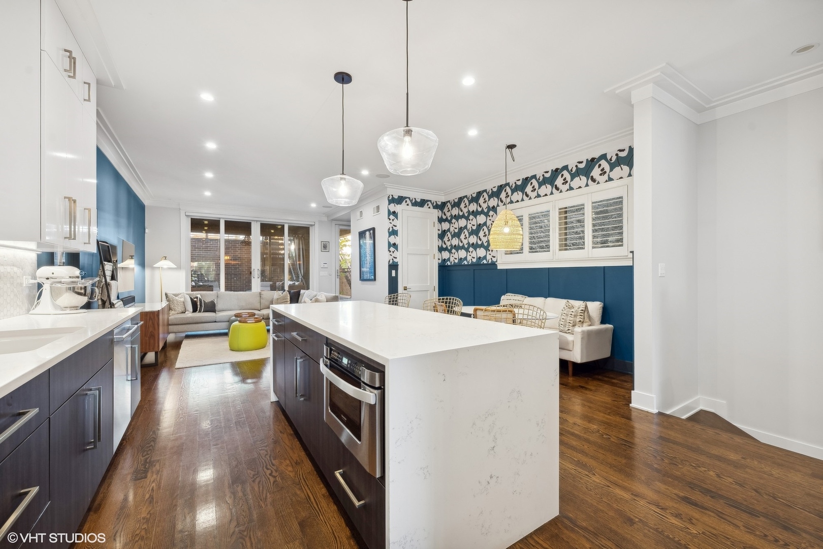 1228 W MELROSE Street Unit: 1