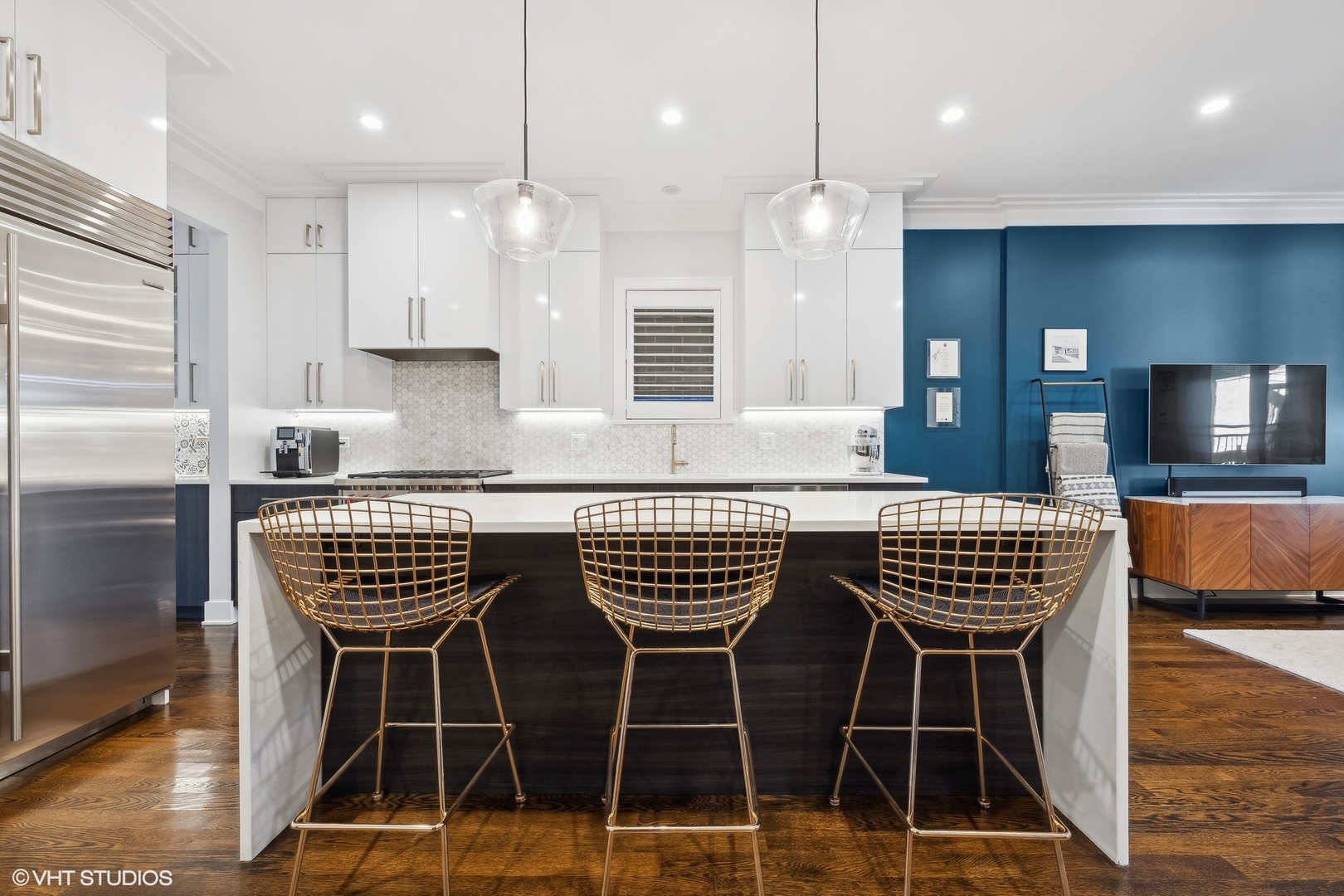 1228 W MELROSE Street Unit: 1