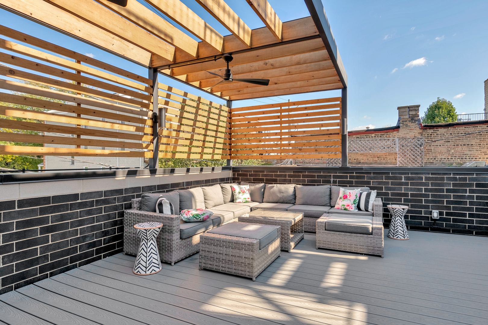 1228 W MELROSE Street Unit: 1