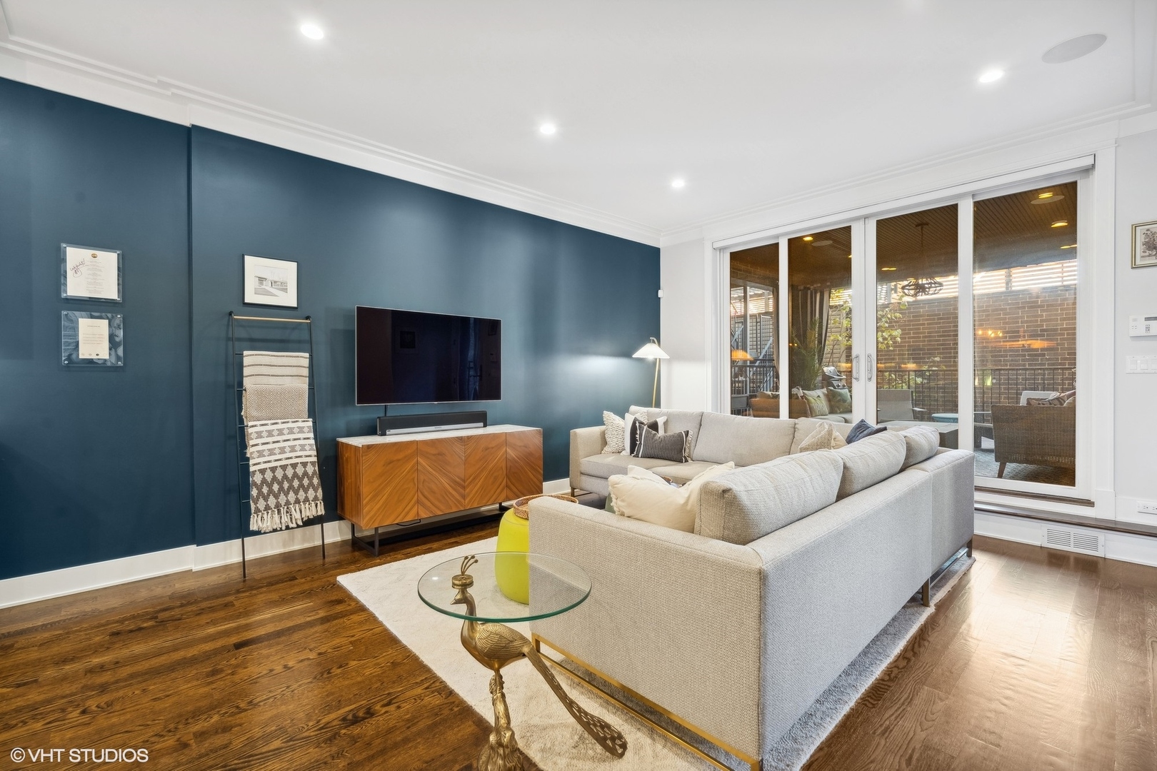 1228 W MELROSE Street Unit: 1