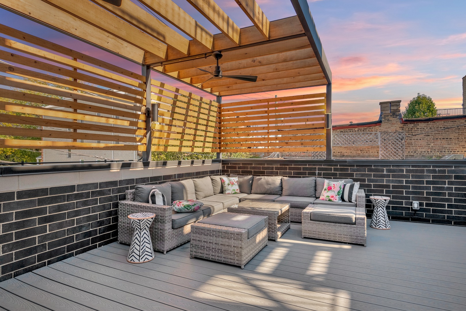 1228 W MELROSE Street Unit: 1