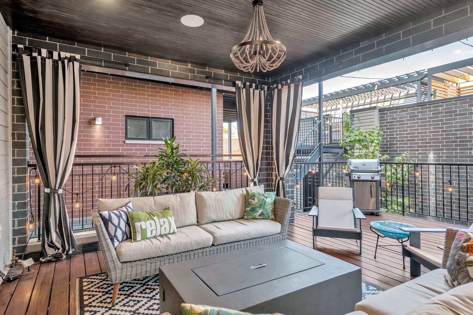 1228 W MELROSE Street Unit: 1