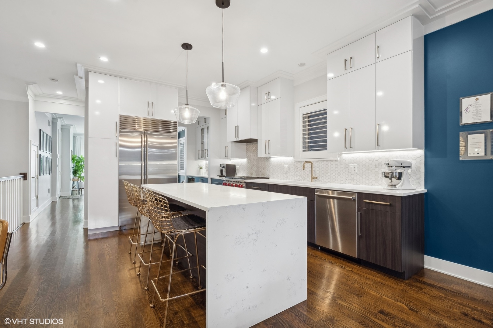 1228 W MELROSE Street Unit: 1