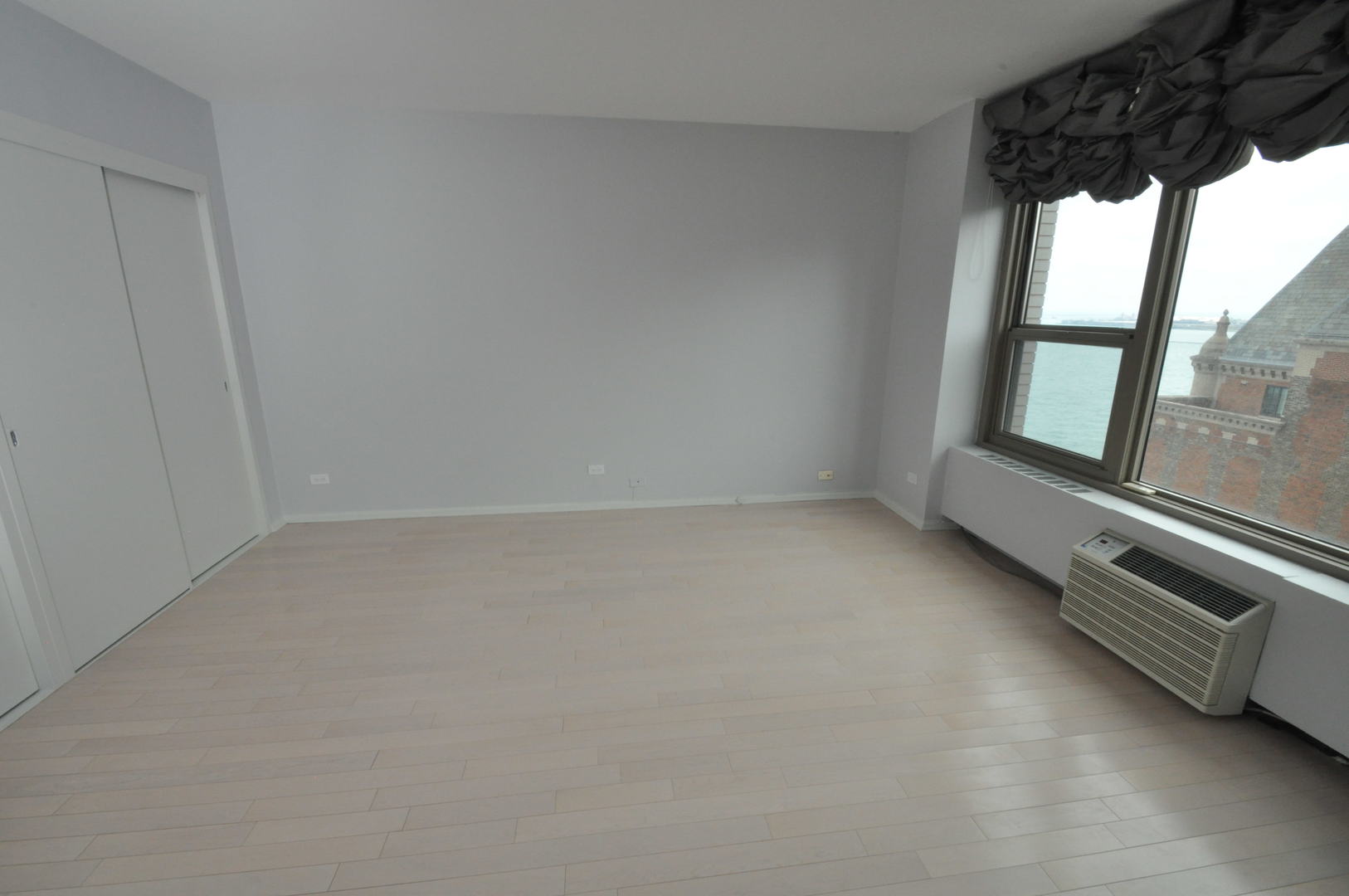 1550 N Lake Shore Drive Unit: 20F