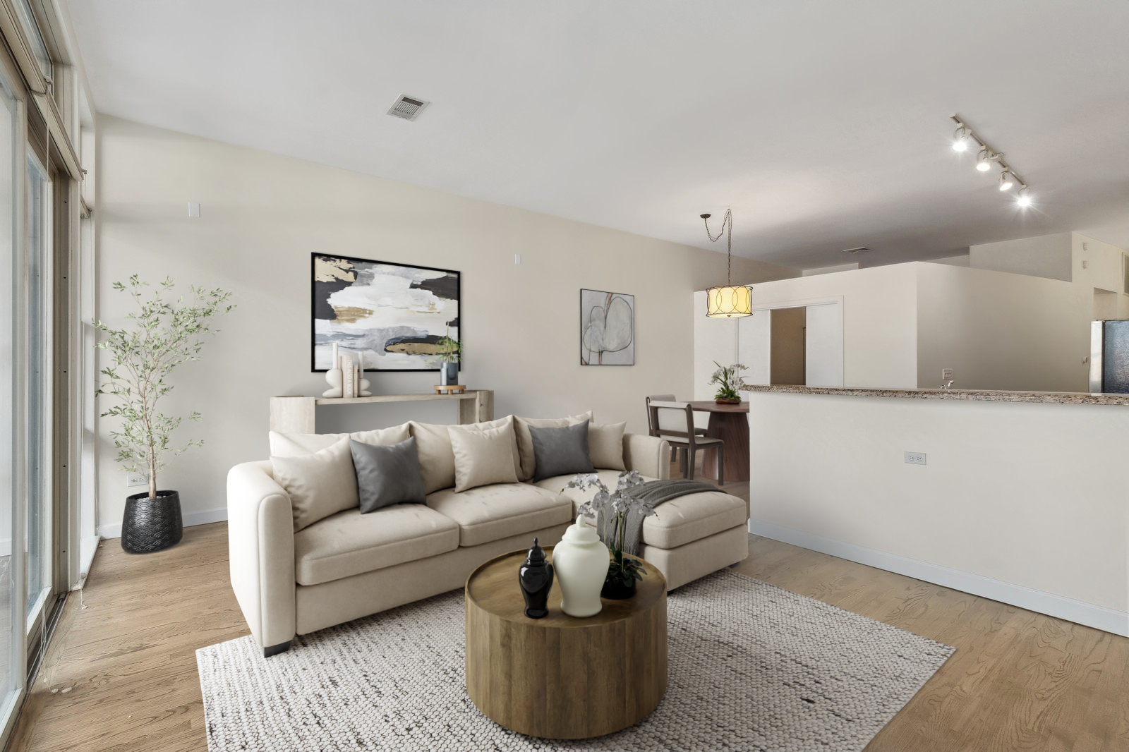 324 N Jefferson Street Unit: 206