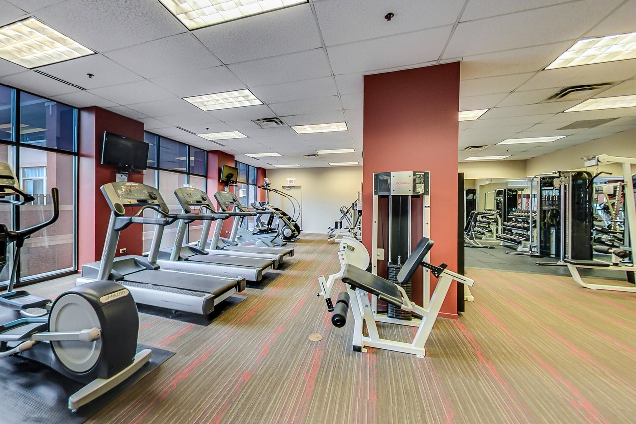 324 N Jefferson Street Unit: 206