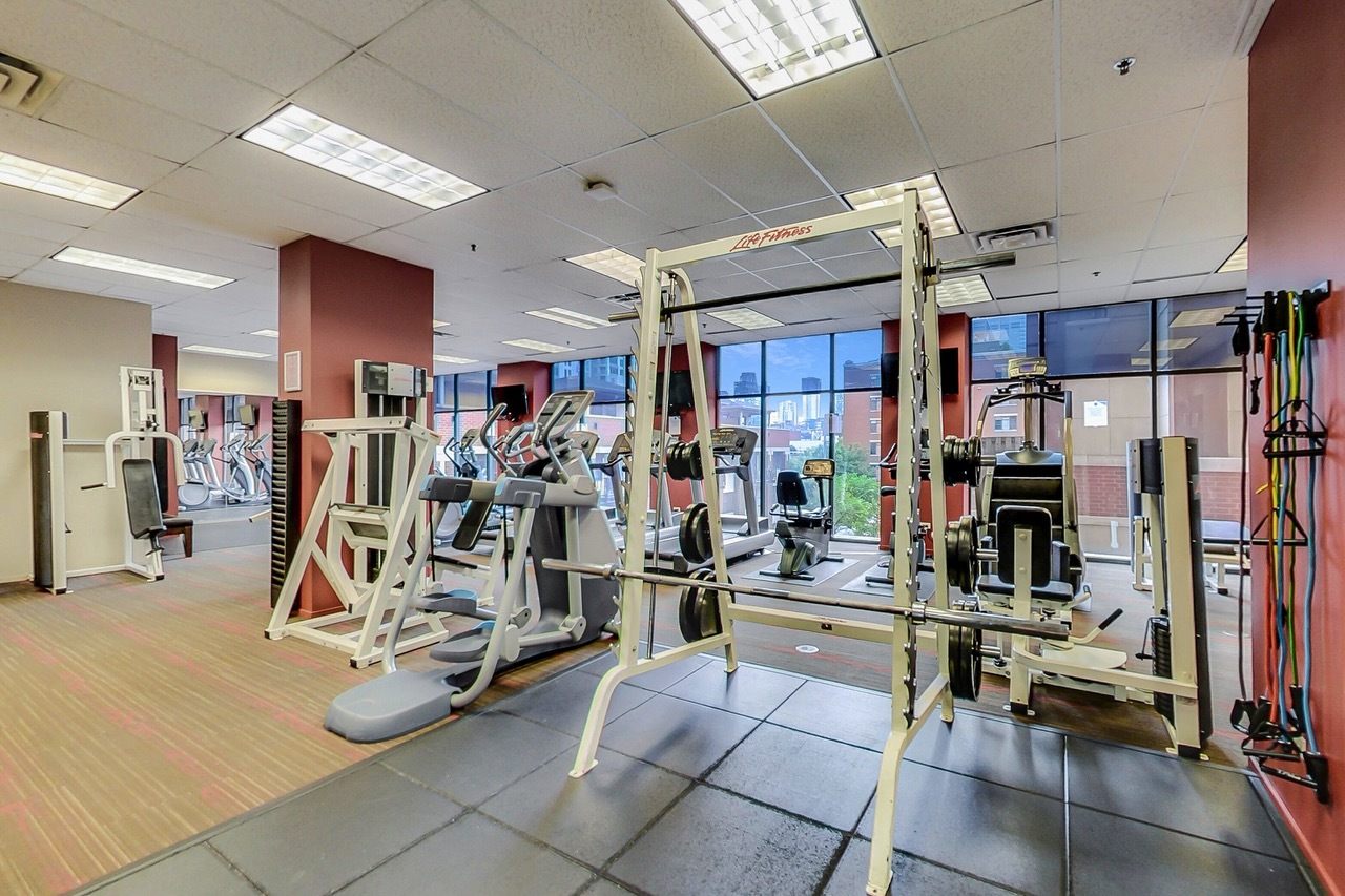 324 N Jefferson Street Unit: 206