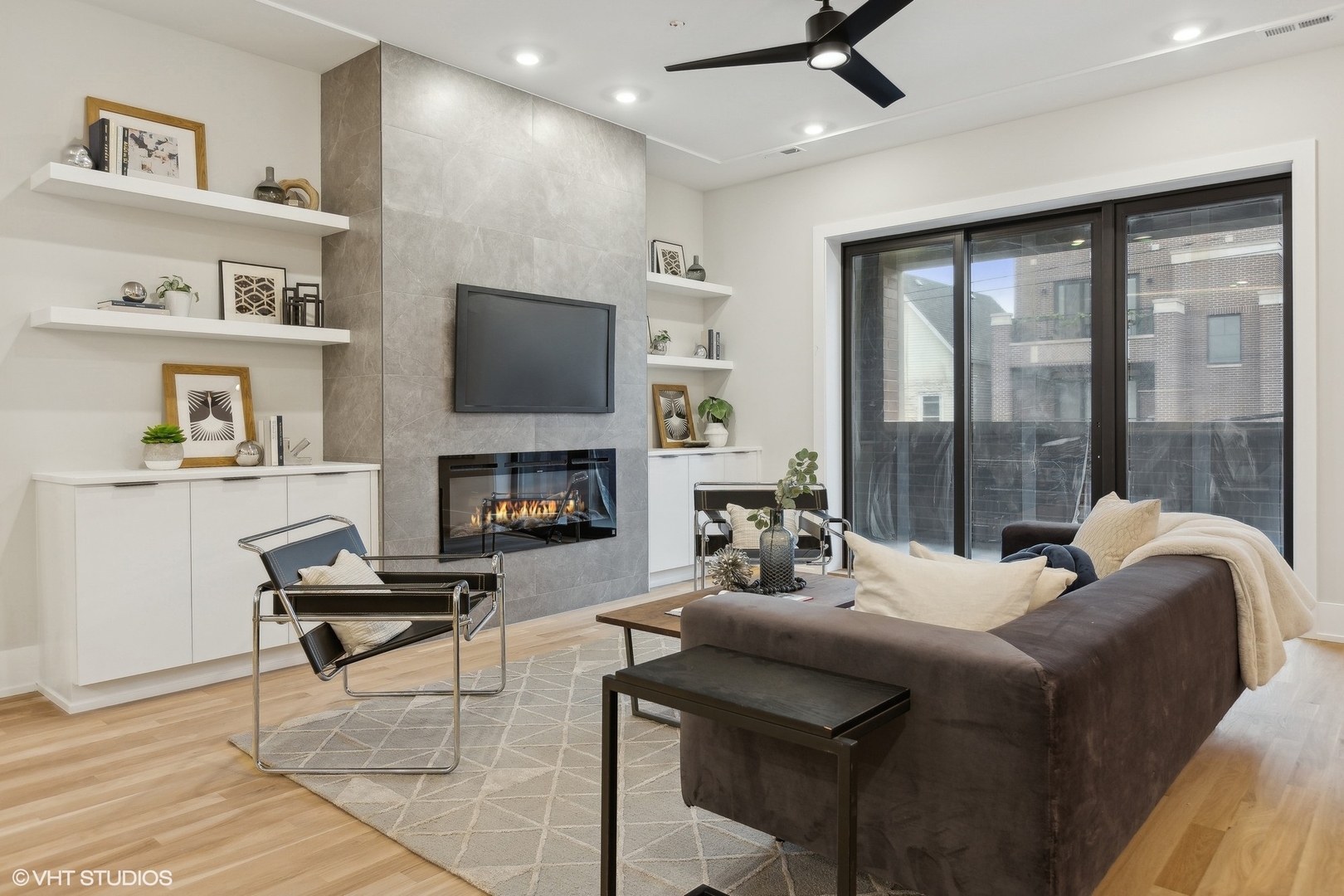 3121 N Clybourn Avenue Unit: 2N