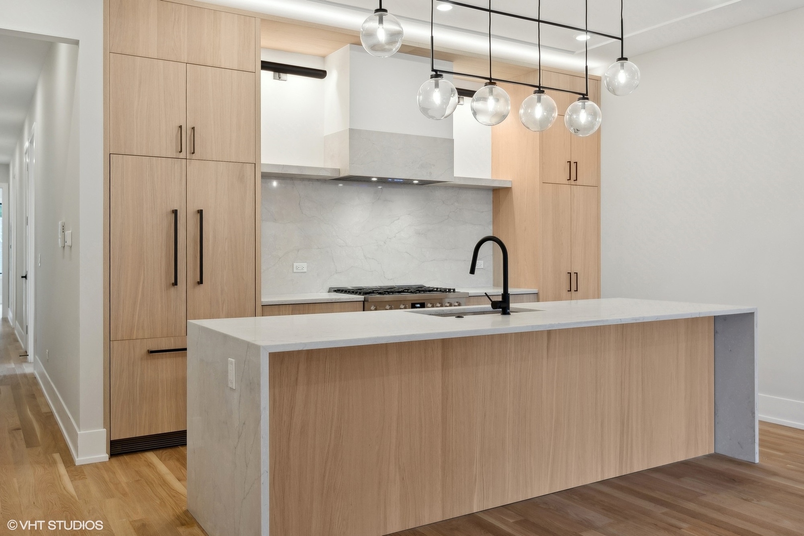 3121 N Clybourn Avenue Unit: 2N