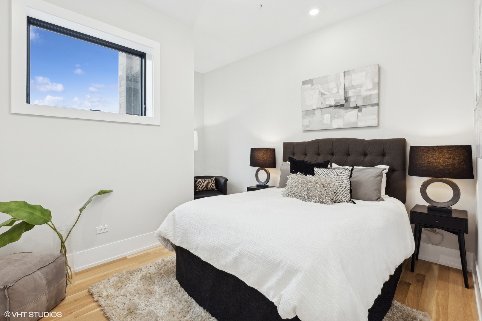 3121 N Clybourn Avenue Unit: 2N