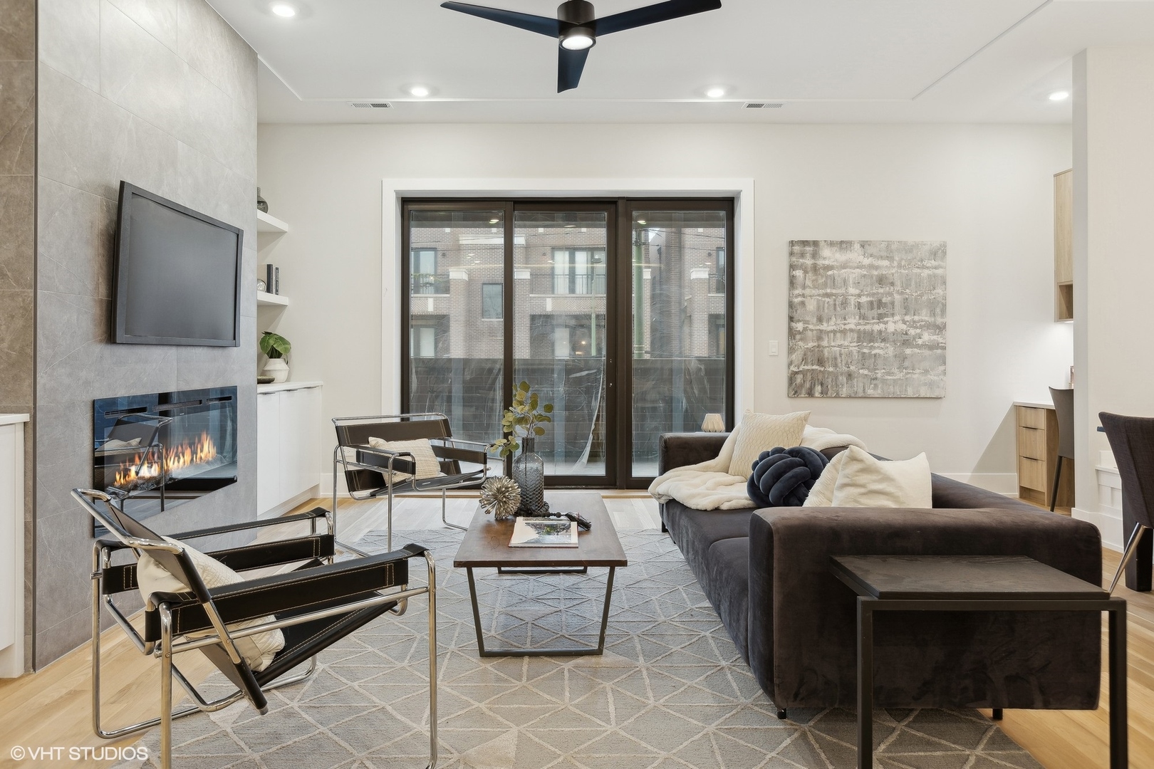 3121 N Clybourn Avenue Unit: 2N