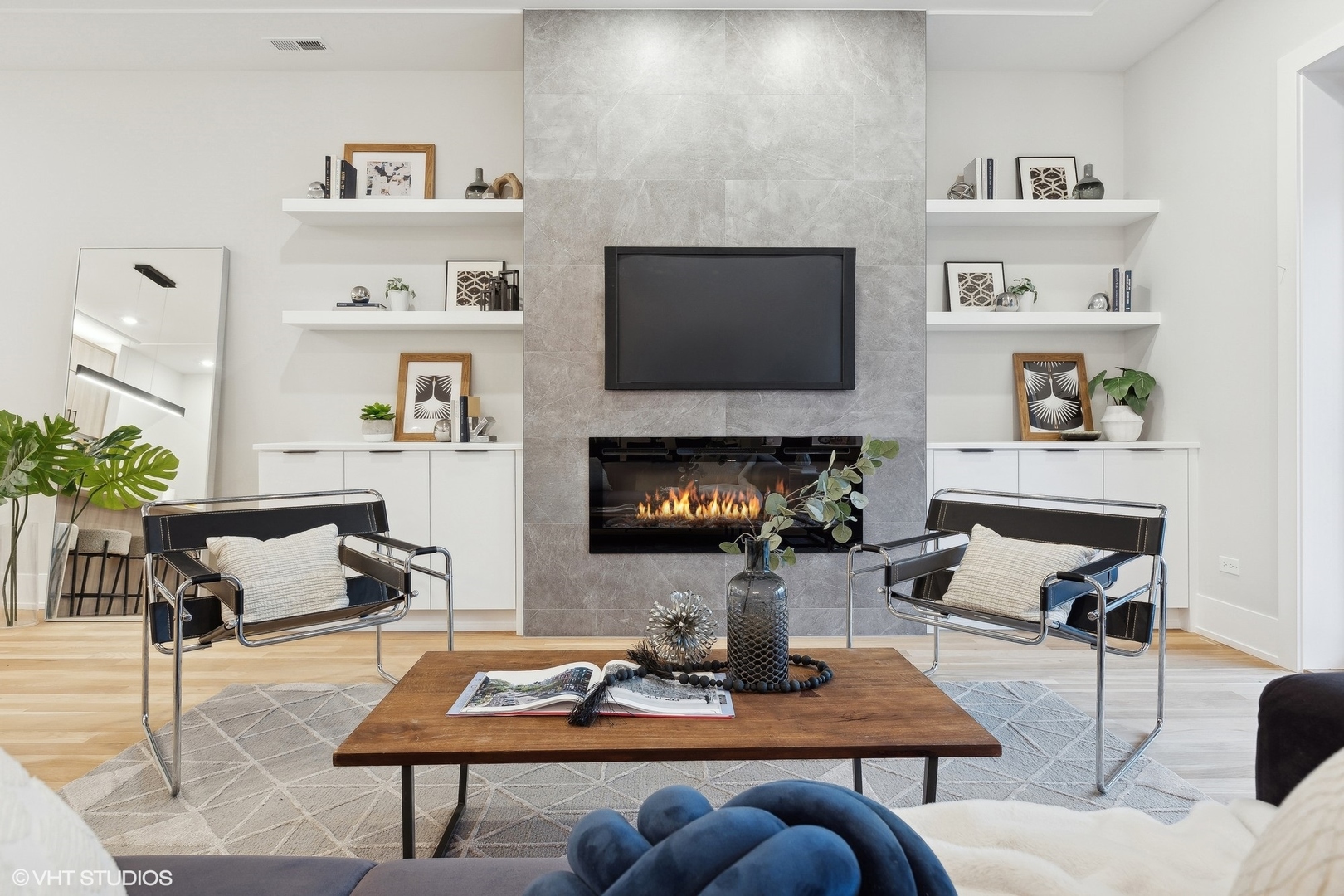 3121 N Clybourn Avenue Unit: 2N