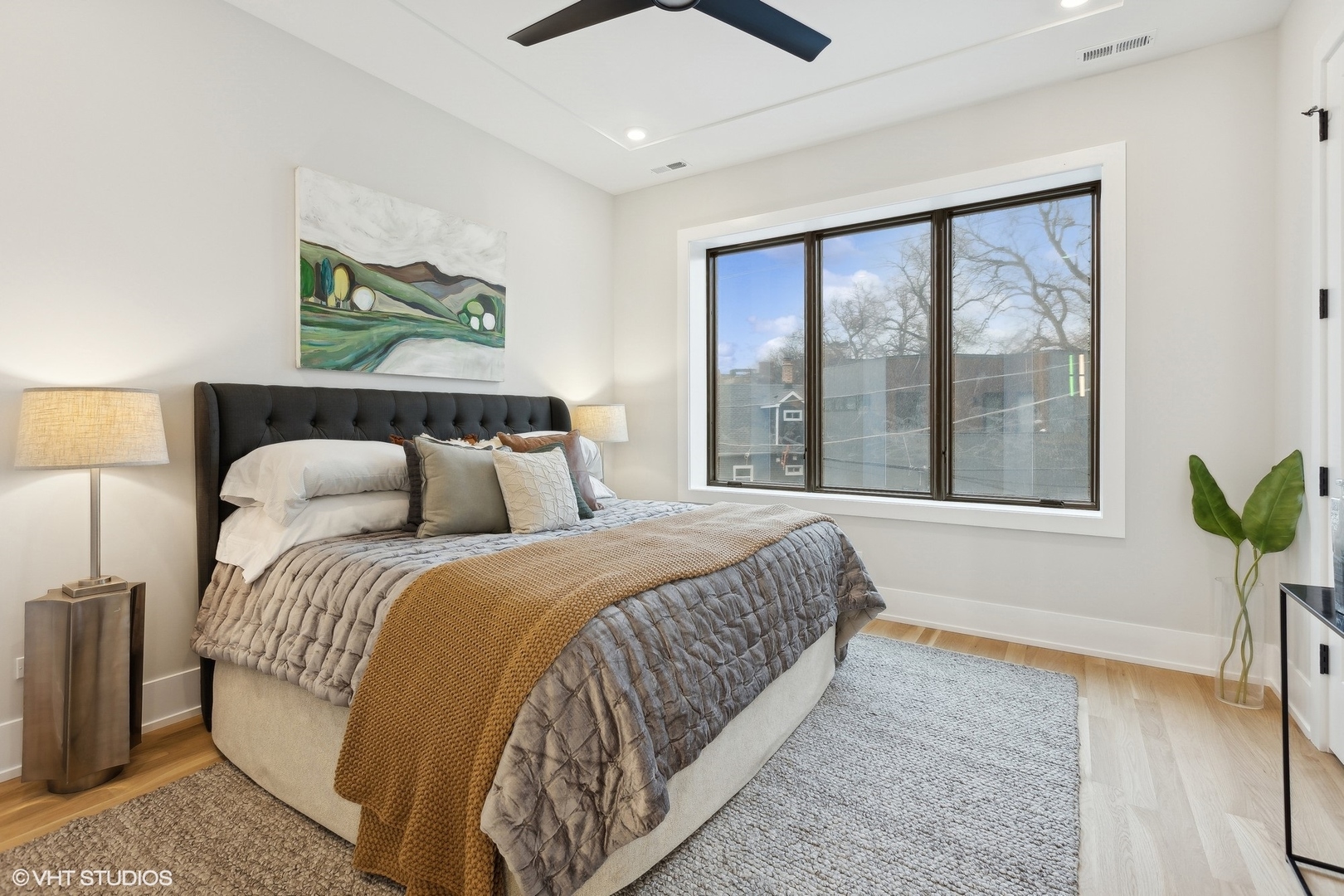 3121 N Clybourn Avenue Unit: 2N