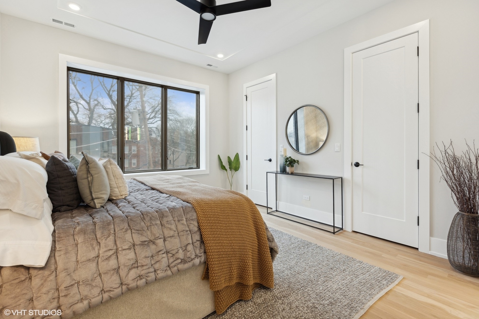 3121 N Clybourn Avenue Unit: 2N