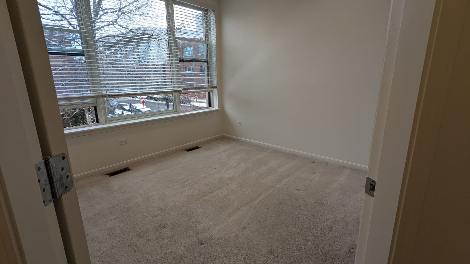 625 W Oak Street Unit: O