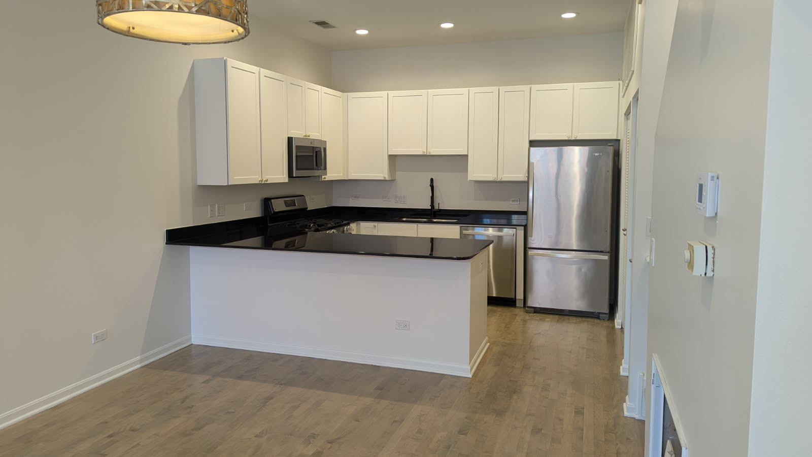 625 W Oak Street Unit: O