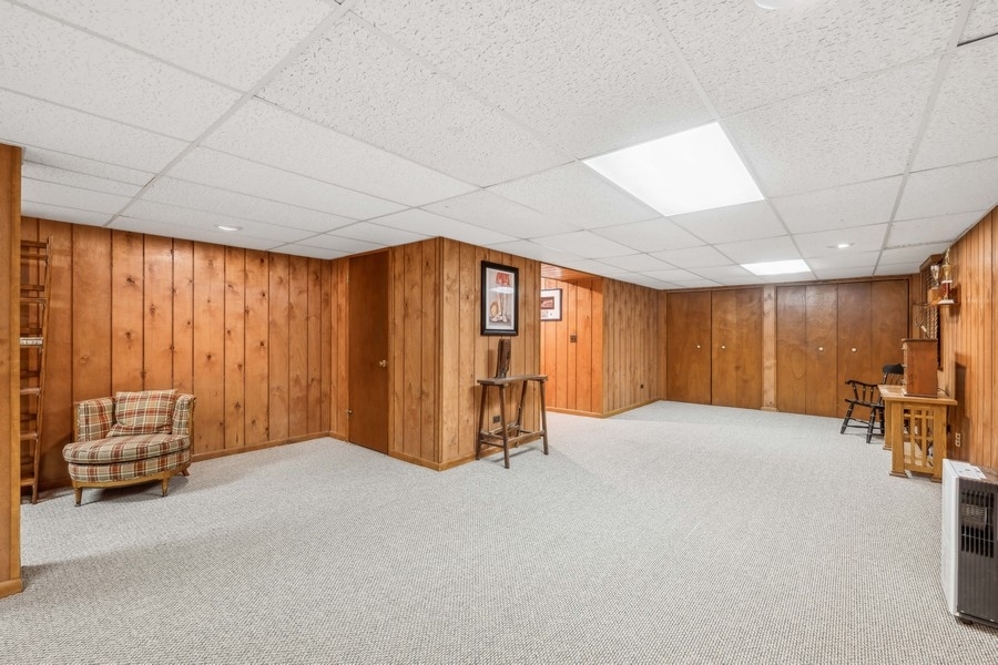 107 W Witchwood Lane