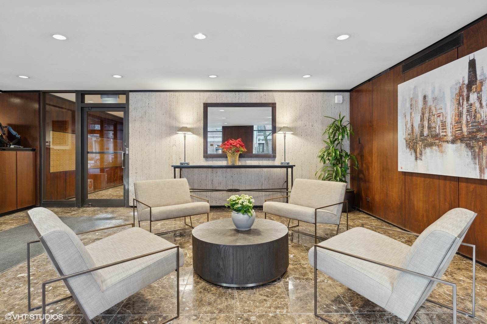 1 E Scott Street Unit: 804