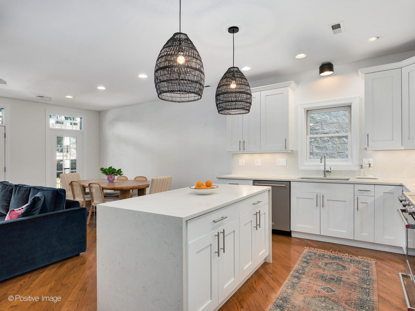 953 W Montana Street Unit: 2