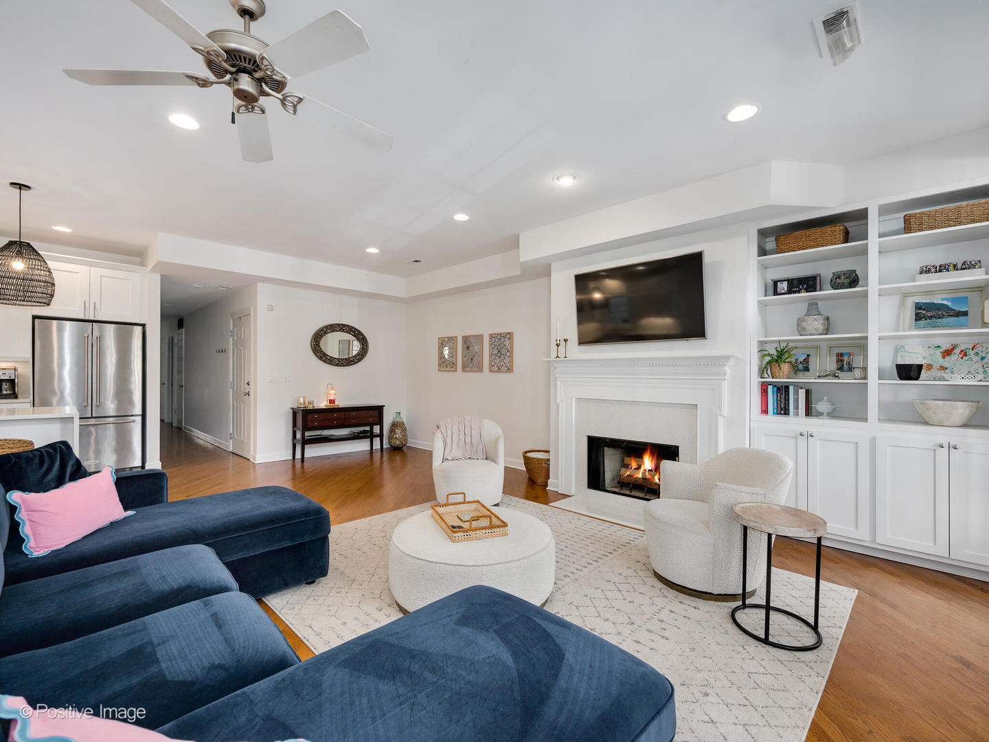 953 W Montana Street Unit: 2