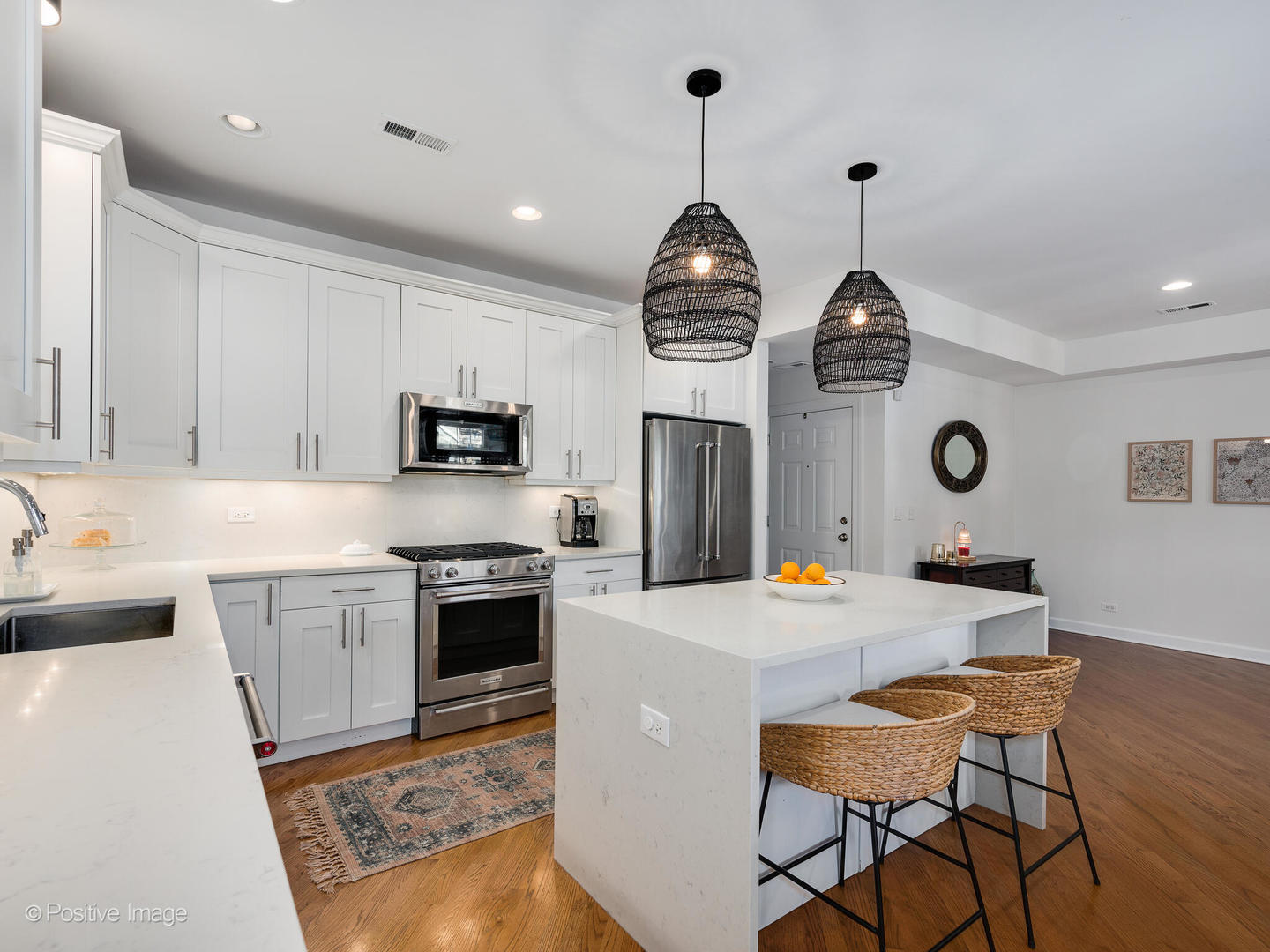 953 W Montana Street Unit: 2