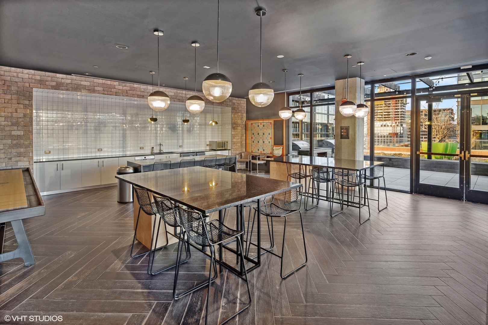 171 N Aberdeen Street Unit: 1005