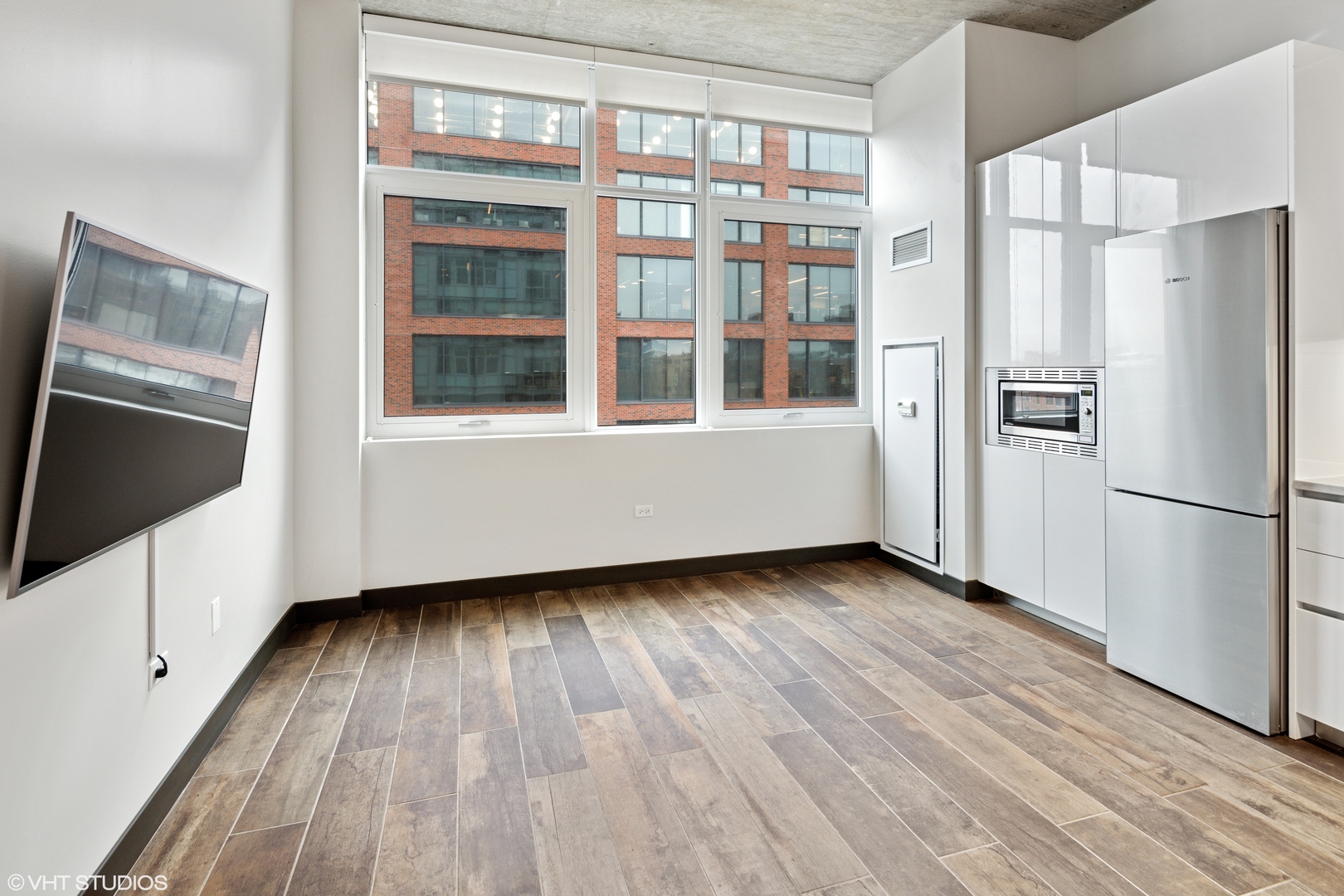 171 N Aberdeen Street Unit: 1005