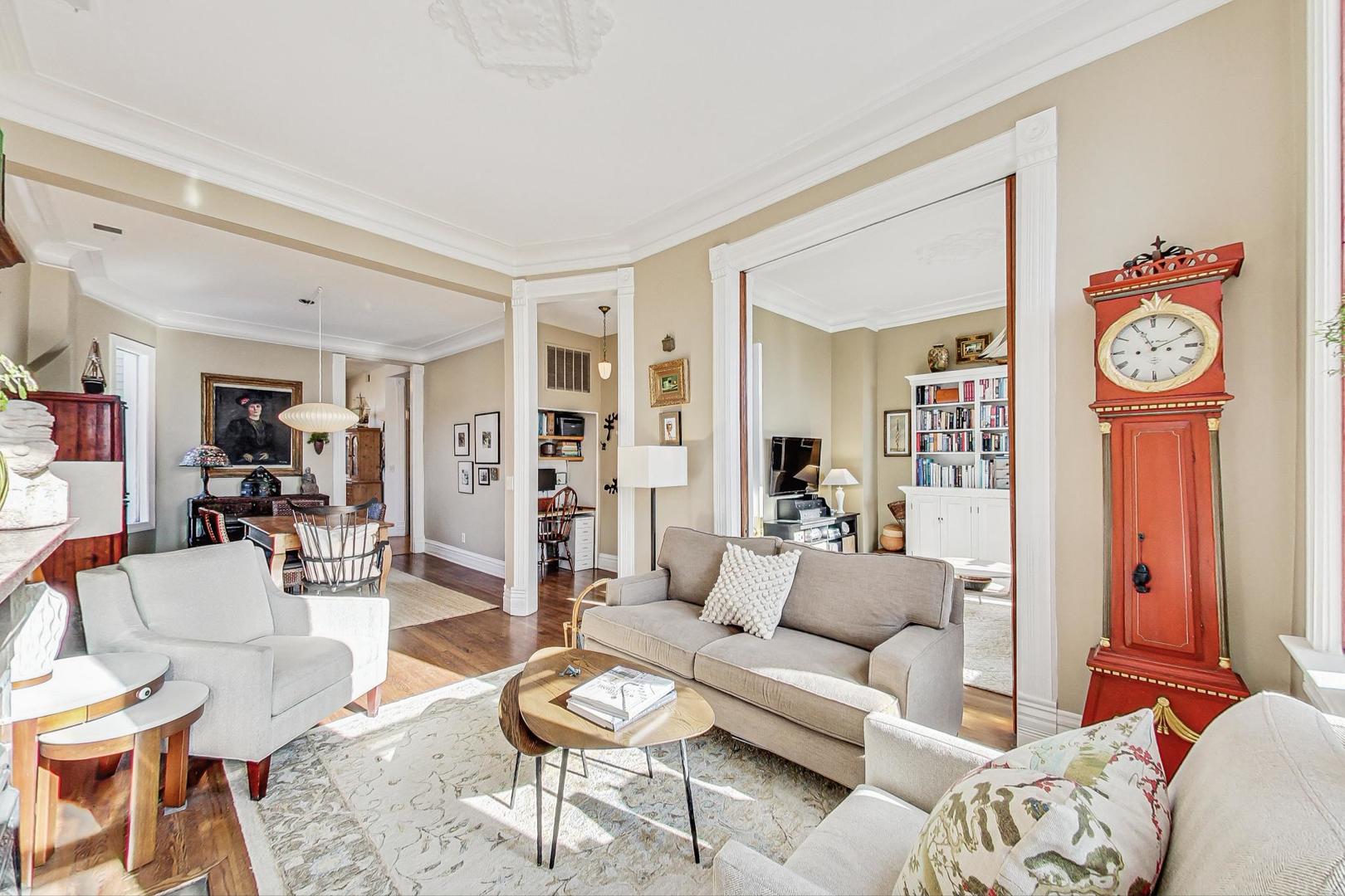 820 W Webster Avenue Unit: 3W