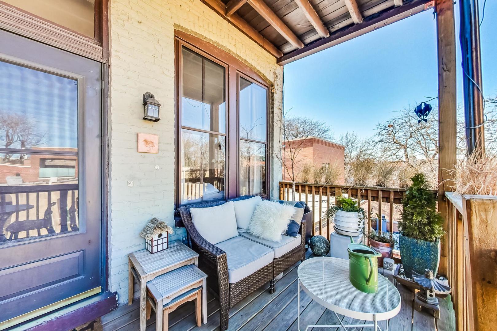 820 W Webster Avenue Unit: 3W