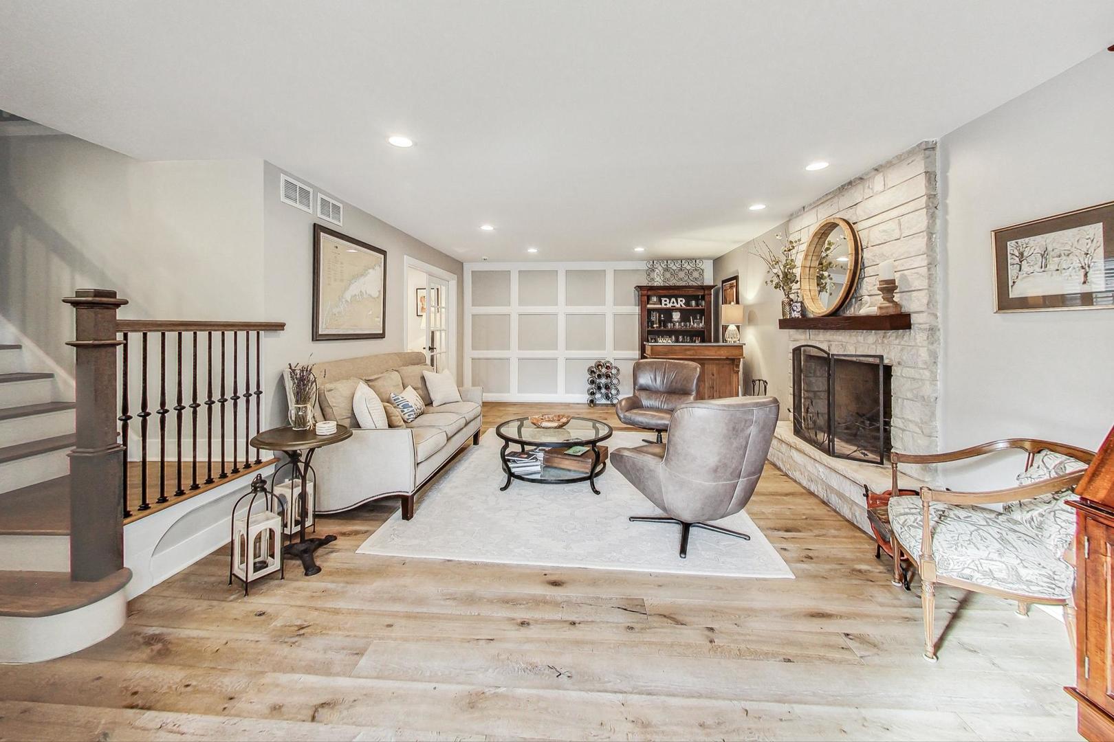 3946 Franklin Avenue