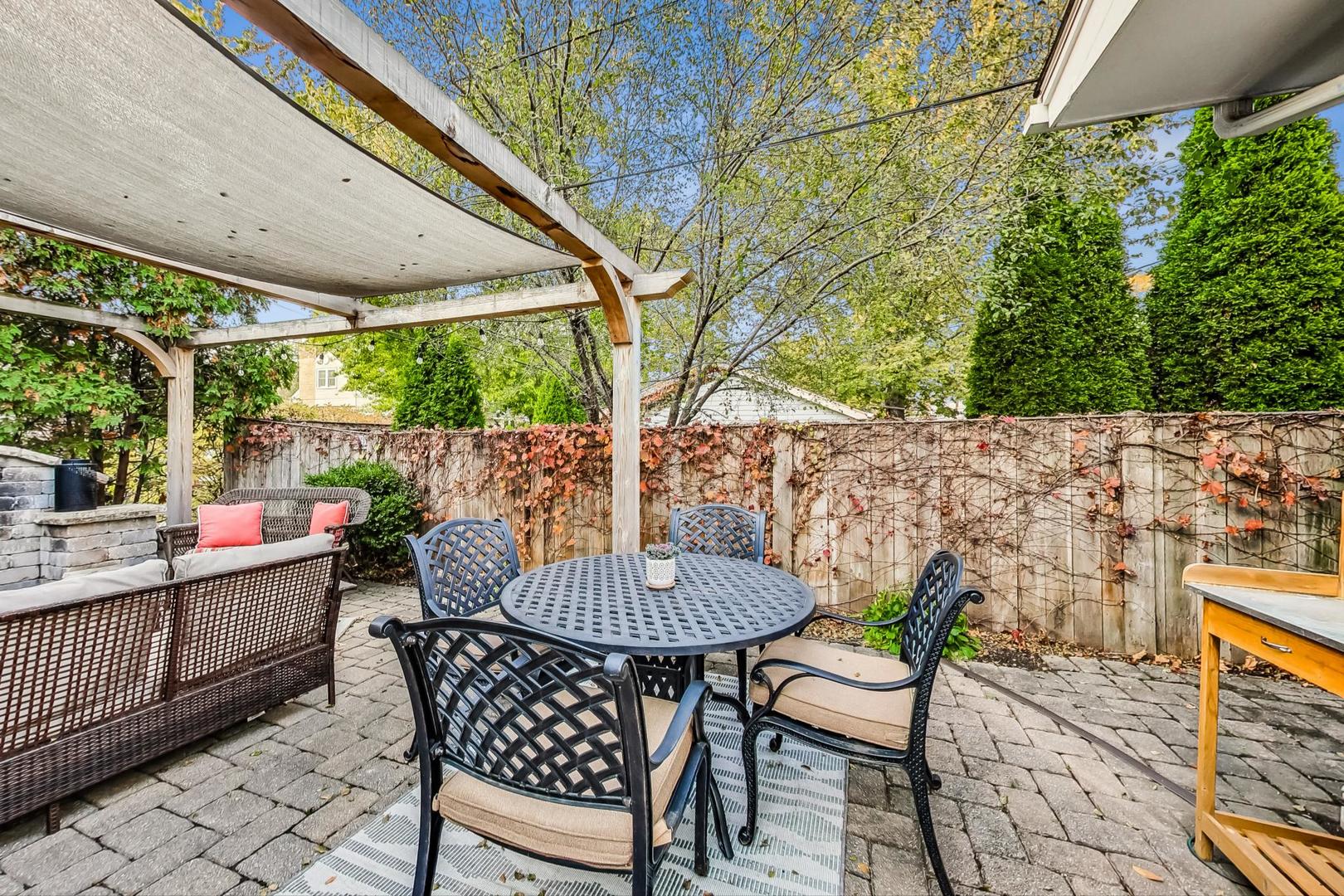 3946 Franklin Avenue