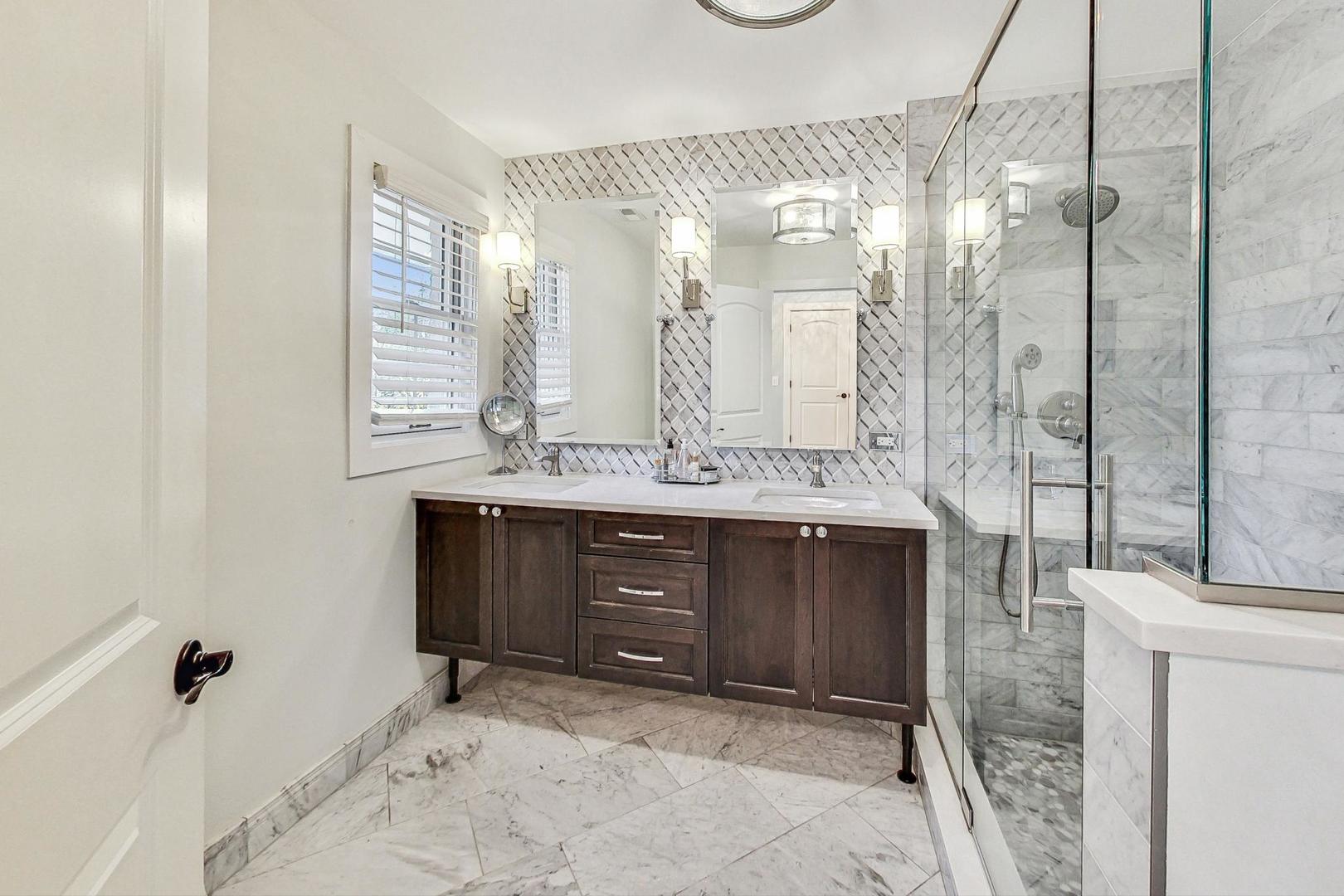 3946 Franklin Avenue