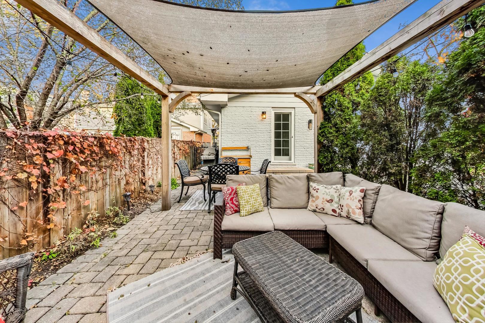 3946 Franklin Avenue