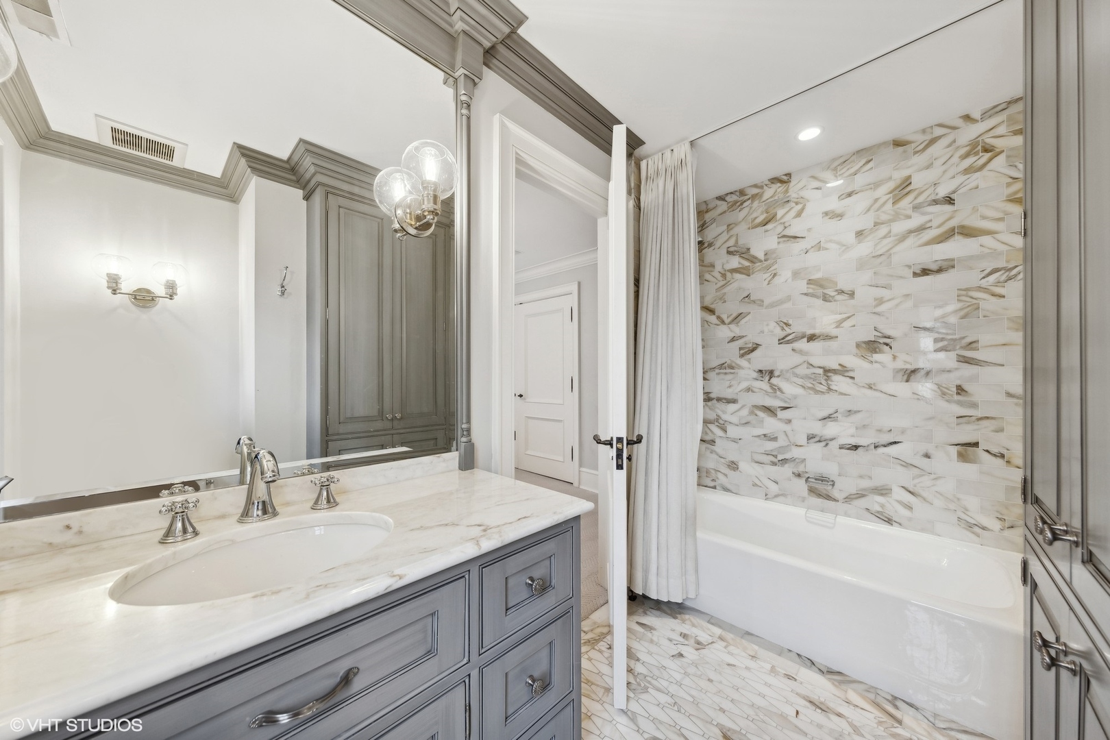 522 W Hickory Street