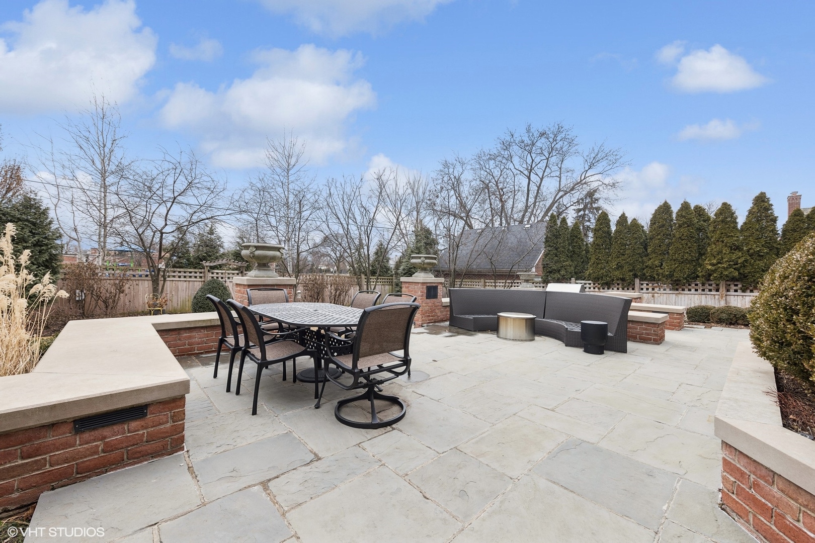 522 W Hickory Street