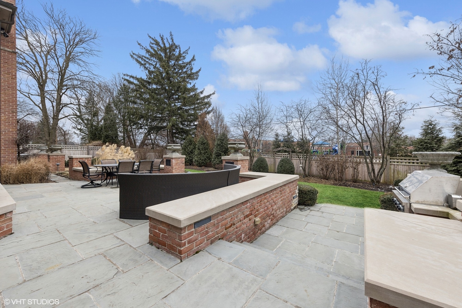 522 W Hickory Street